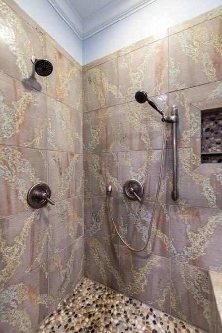 Downtown Sophistication/ Two Bedroom / Two Bath Louisville Kültér fotó