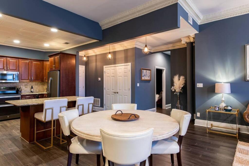 Downtown Sophistication/ Two Bedroom / Two Bath Louisville Kültér fotó